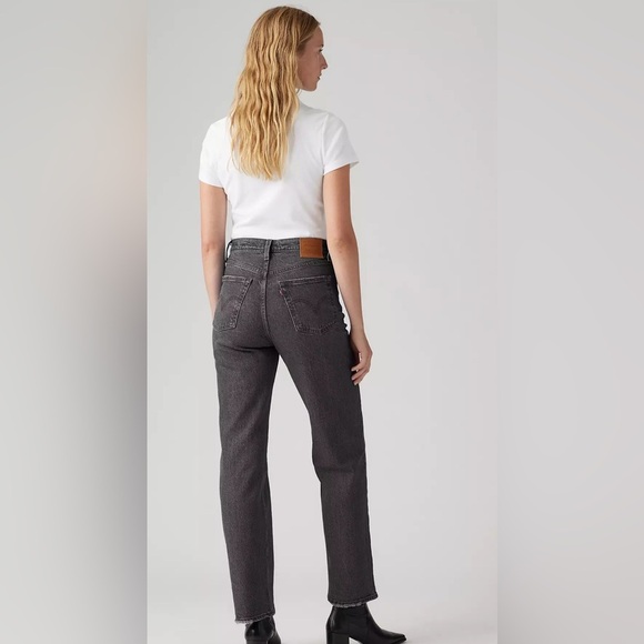 NWT Women’s Faded Black Button-fly No Rips LEVI’S Ribcage Straight Ankle Pants - Picture 4 of 11